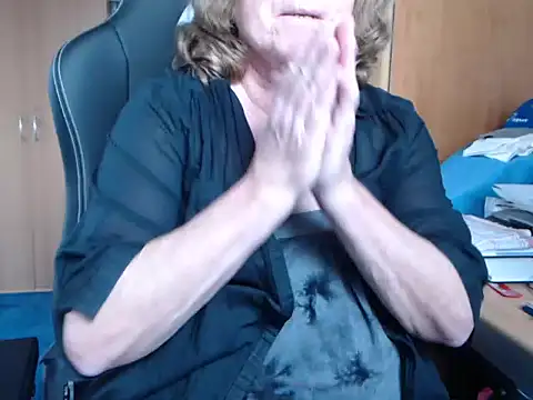 Snapshot of _sunshine__ chatting on 4, 3, 2025  sunshine   online show from 4, 3, 2025