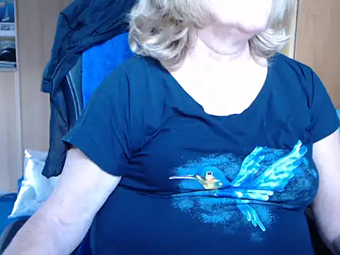 Snapshot of _sunshine__ chatting on 22, 10, 2025  sunshine   online show from 22, 10, 2025