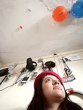 CORALINE GREYM online show from 27, 9, 2025