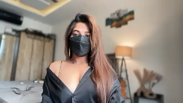 Hotty-Sana online show from 29, 4, 2026
