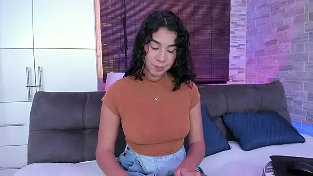 candyy bella online show from 1, 2, 2025