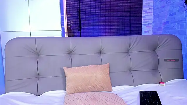 candyy bella online show from 2, 3, 2025