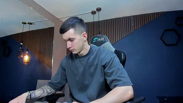 JacksonOlsenn online show from 14, 3, 2025