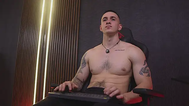 JacksonOlsenn online show from 25, 6, 2026