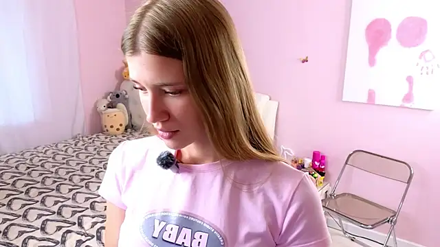 AnneFoxy online show from 18, 7, 2026