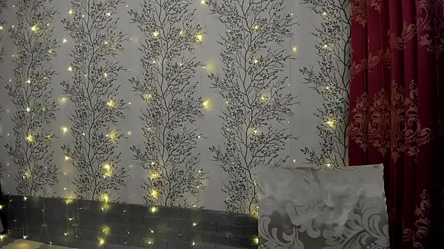 Snapshot of Mary0Lou chatting on 22, 12, 2024 Mary0Lou online show from 22, 12, 2024