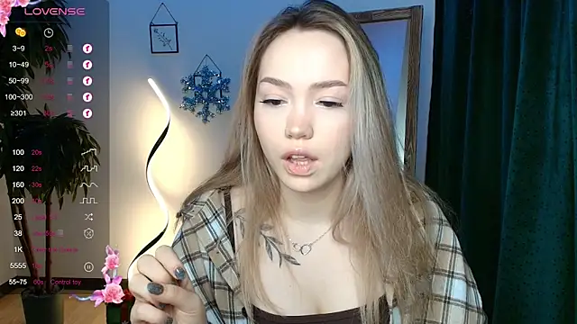 Evia r0se online show from 17, 12, 2024