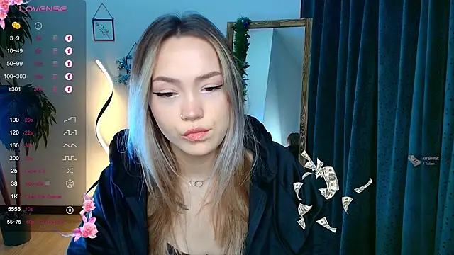 Evia r0se online show from 22, 12, 2024