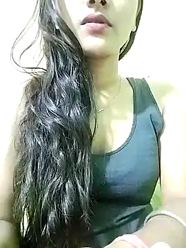 MISSQUEEN48 online show from 5, 1, 2025