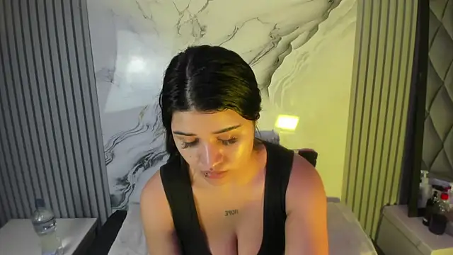 venusowen  online show from 15, 2, 2026