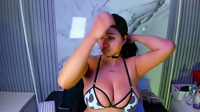 venusowen  online show from 19, 5, 2026