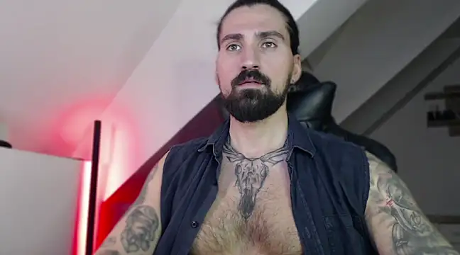 MateoHunk online show from 1, 1, 2025