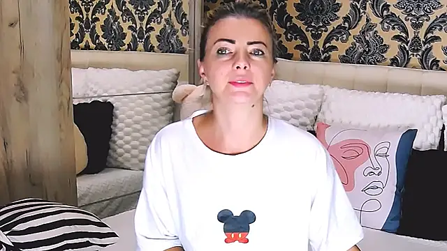 Aly girl1 online show from 15, 10, 2025