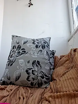 FoxRineHelen online show from 10, 3, 2025