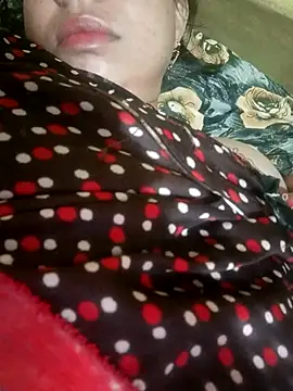 Snapshot of Hotty-queen chatting on 9, 10, 2025 Hotty-queen online show from 9, 10, 2025