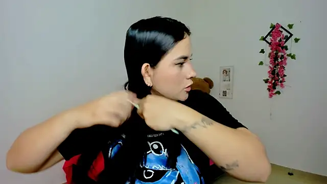 Emic  online show from 11, 3, 2025