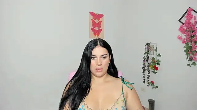 Emic  online show from 6, 10, 2025