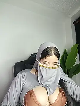janna isa online show from 23, 7, 2026