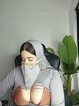 janna isa online show from 27, 7, 2026