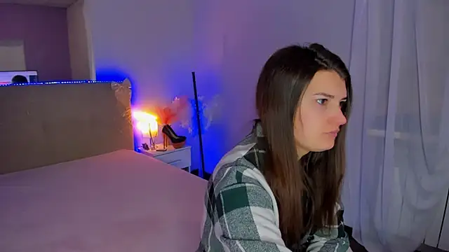 Laura Leee online show from 11, 2, 2026