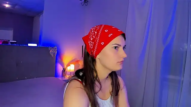 Snapshot of Laura_Leee chatting on 16, 6, 2026 Laura Leee online show from 16, 6, 2026