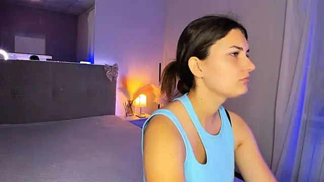 Snapshot of Laura_Leee chatting on 5, 7, 2026 Laura Leee online show from 5, 7, 2026
