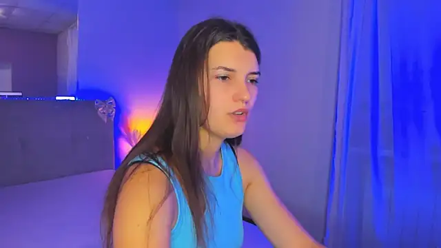 Snapshot of Laura_Leee chatting on 20, 7, 2026 Laura Leee online show from 20, 7, 2026