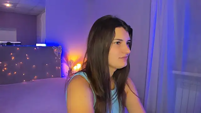 Snapshot of Laura_Leee chatting on 22, 7, 2026 Laura Leee online show from 22, 7, 2026