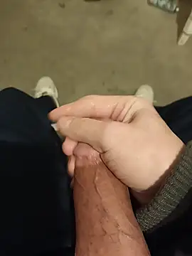 Snapshot of casper0303 chatting on 12, 1, 2025 casper0303 online show from 12, 1, 2025