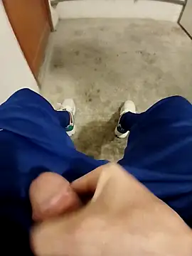 Snapshot of casper0303 chatting on 21, 12, 2025 casper0303 online show from 21, 12, 2025