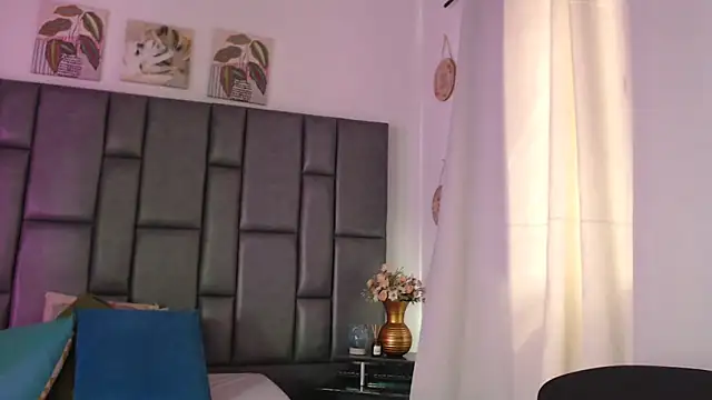 sophiaFoster4u online show from 12, 2, 2025