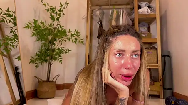    art online show from 4, 11, 2025