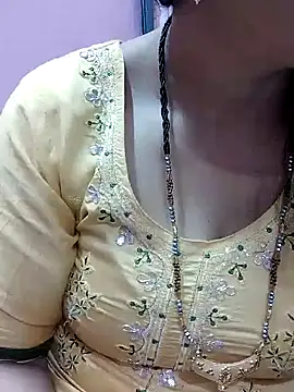 Snapshot of Urmila_bhabhii chatting on 2, 2, 2025 Urmila bhabhii online show from 2, 2, 2025