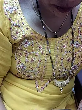 Snapshot of Urmila_bhabhii chatting on 7, 3, 2025 Urmila bhabhii online show from 7, 3, 2025