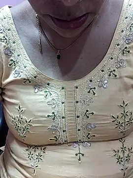 Snapshot of Urmila_bhabhii chatting on 12, 3, 2025 Urmila bhabhii online show from 12, 3, 2025