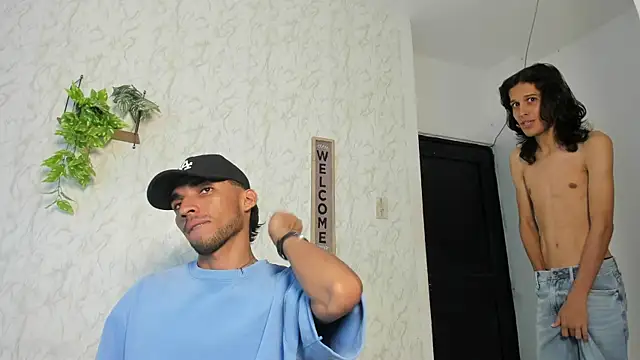 Snapshot of jony_honey chatting on 2, 7, 2026 jony honey online show from 2, 7, 2026