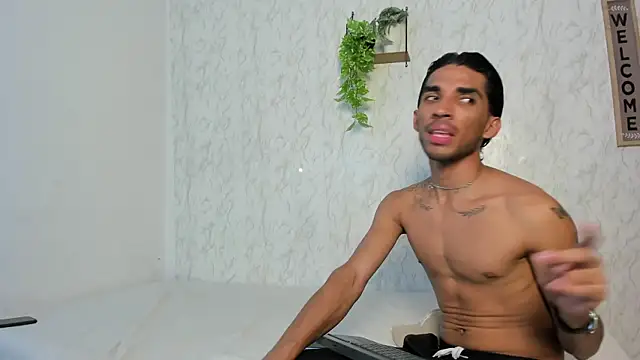 Snapshot of jony_honey chatting on 5, 8, 2026 jony honey online show from 5, 8, 2026