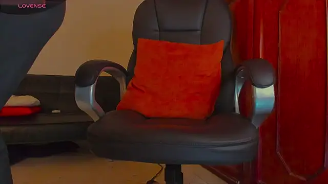 Snapshot of MrLonely02 chatting on 31, 1, 2025 MrLonely02 online show from 31, 1, 2025