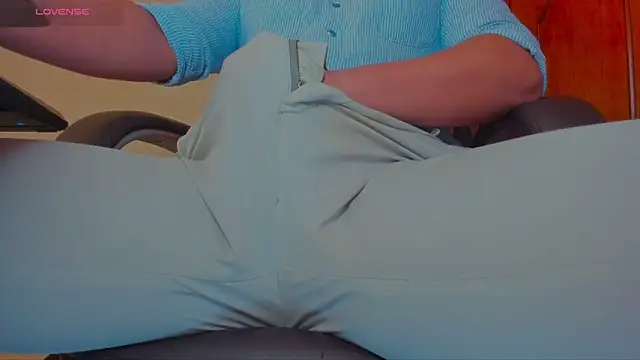 Snapshot of MrLonely02 chatting on 3, 2, 2025 MrLonely02 online show from 3, 2, 2025