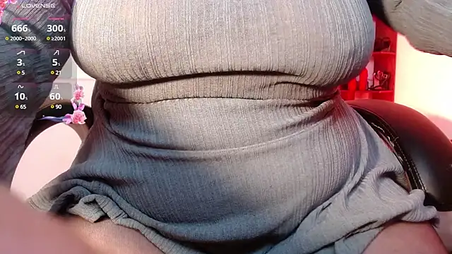 VictoriaMontero30000 online show from 3, 3, 2025