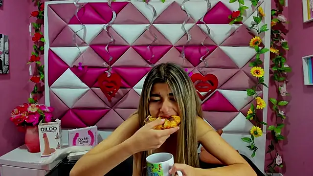 NahomiConnor  online show from 13, 3, 2025