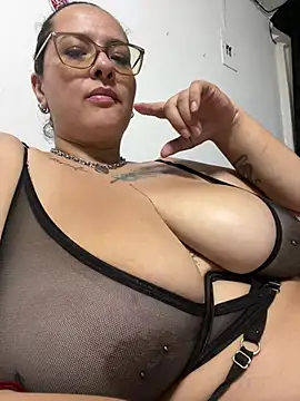 KarllaWalker online show from 24, 7, 2026