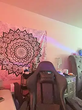 butterflybootyy online show from 6, 12, 2024