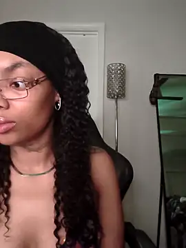 butterflybootyy online show from 28, 4, 2026