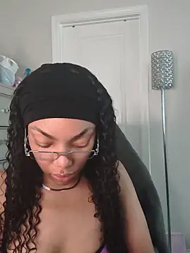 butterflybootyy online show from 25, 5, 2026