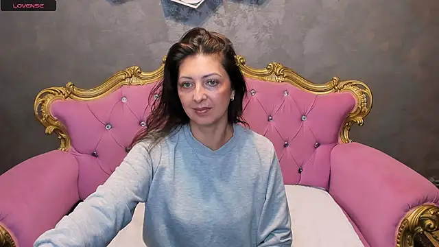DivinSandra online show from 5, 5, 2026