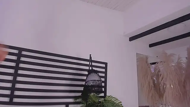 ariana rosse   online show from 12, 1, 2025