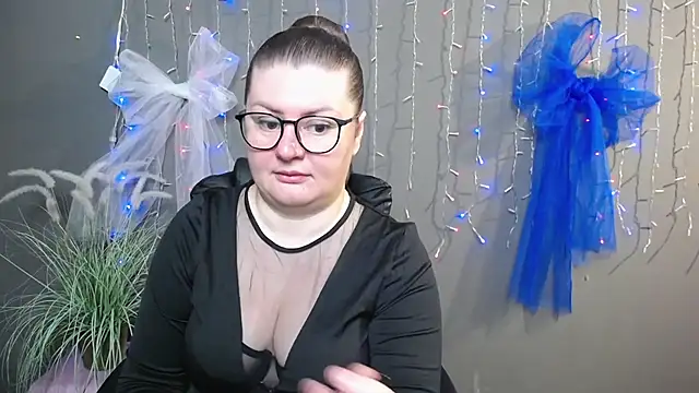 ZannaDreil online show from 8, 11, 2025