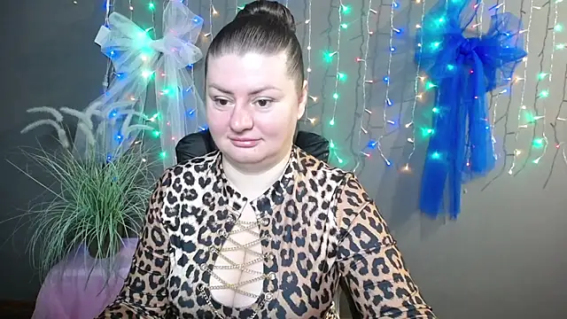 ZannaDreil online show from 10, 11, 2025