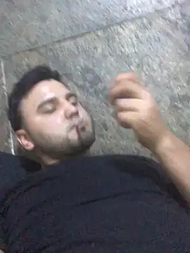 Snapshot of SINUECASTILLO chatting on 5, 3, 2025 SINUECASTILLO online show from 5, 3, 2025